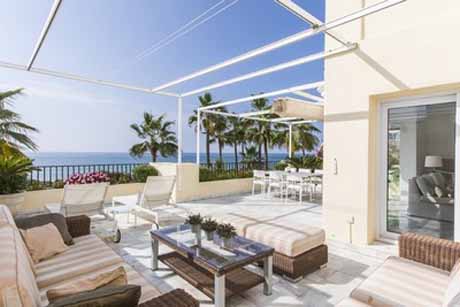 aprtment in white pearl beach for sale